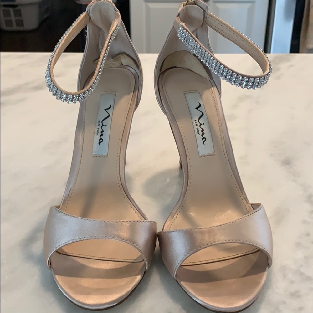 Brand new nude heels